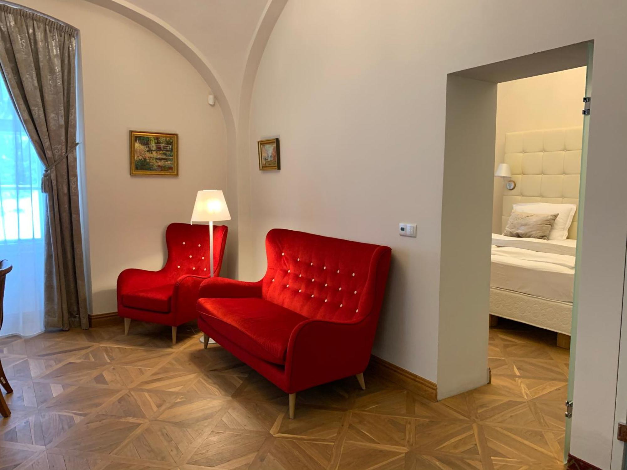 Zamek Ratmerice - Hotel & Resort Exterior photo